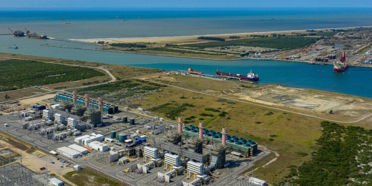 Conta de energia continuará com acréscimo da bandeira amarela em junho